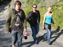Auch Sandrina, Hannes und Michael wandern mit zum Seewaldsee